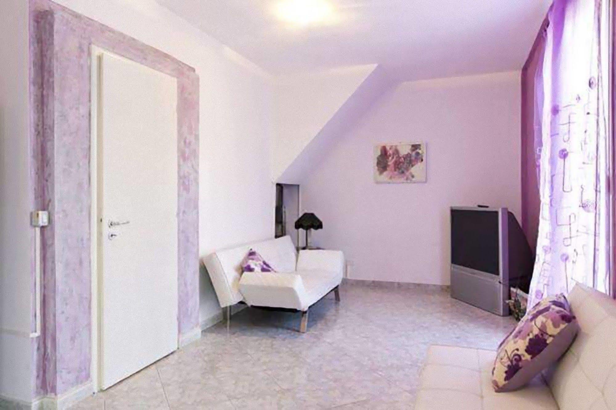 Palermo Centro Zoe Bed & Breakfast Exterior photo